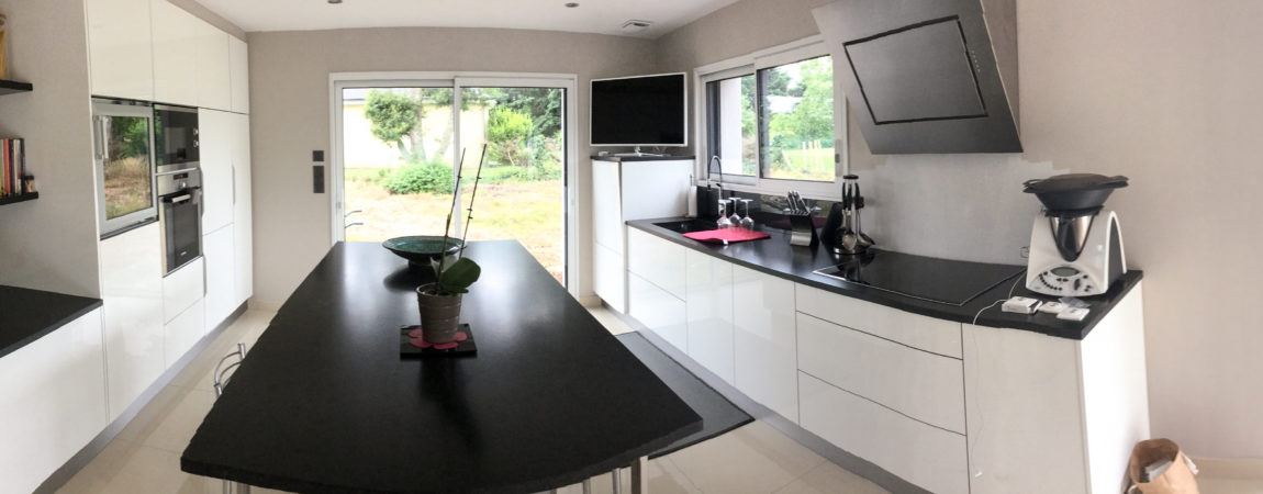 Cuisine avec e l'espacen sur mesure, cuisines Marrec à Pont Aven