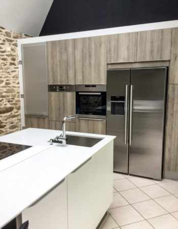 Du Quartz blanc dans la cuisine, sur mesure, cuiines Marrec à Pont Aven