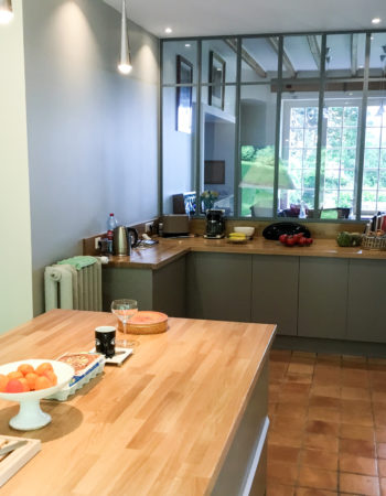 Verrière, cuisine ouverte sur la maison sur mesure, cuisines Marrec à Pont Aven