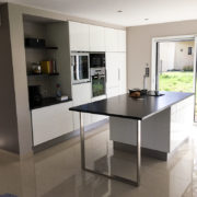 Cuisine avec e l'espacen sur mesure, cuisines Marrec à Pont Aven